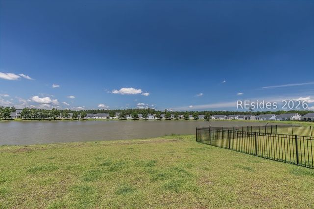 327 Fort Sullivan Dr, Ridgeland, SC 29936