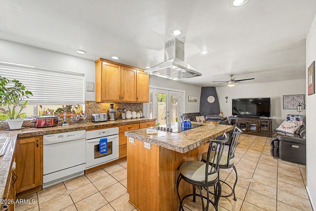 5816 W ROYAL PALM Road, Glendale, AZ 85302
