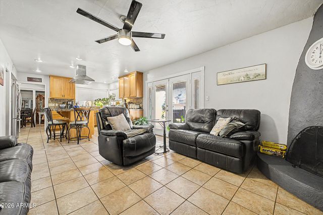 5816 W ROYAL PALM Road, Glendale, AZ 85302