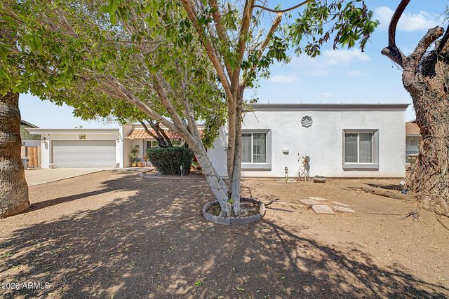 5816 W ROYAL PALM Road, Glendale, AZ 85302