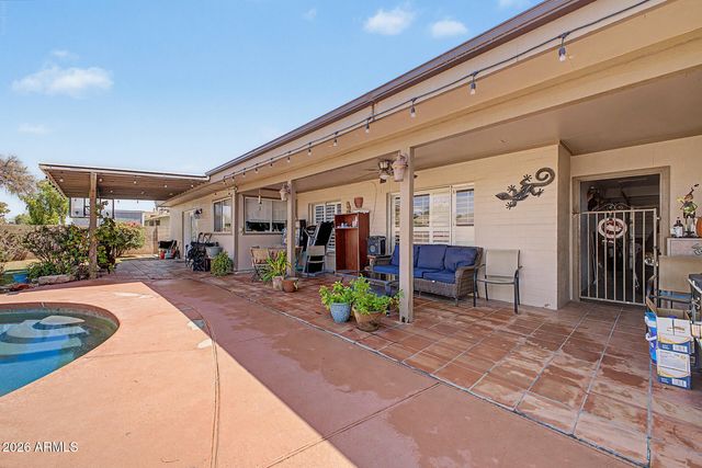 5816 W ROYAL PALM Road, Glendale, AZ 85302