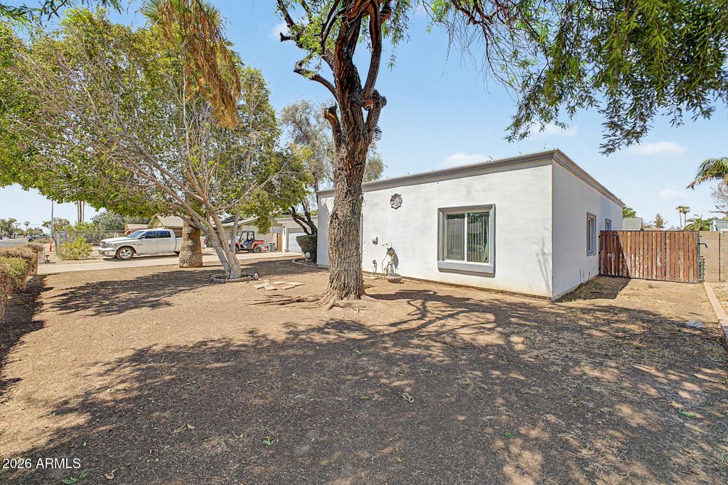 5816 W ROYAL PALM Road, Glendale, AZ 85302 — photo 3