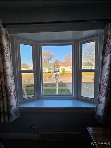 77 Cantwell Drive, Buffalo, NY 14220