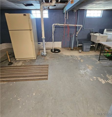 77 Cantwell Drive, Buffalo, NY 14220