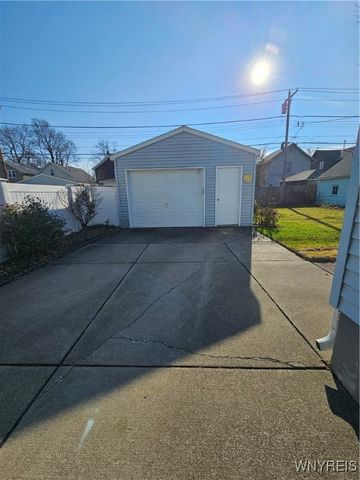 77 Cantwell Drive, Buffalo, NY 14220