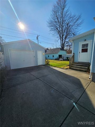 77 Cantwell Drive, Buffalo, NY 14220