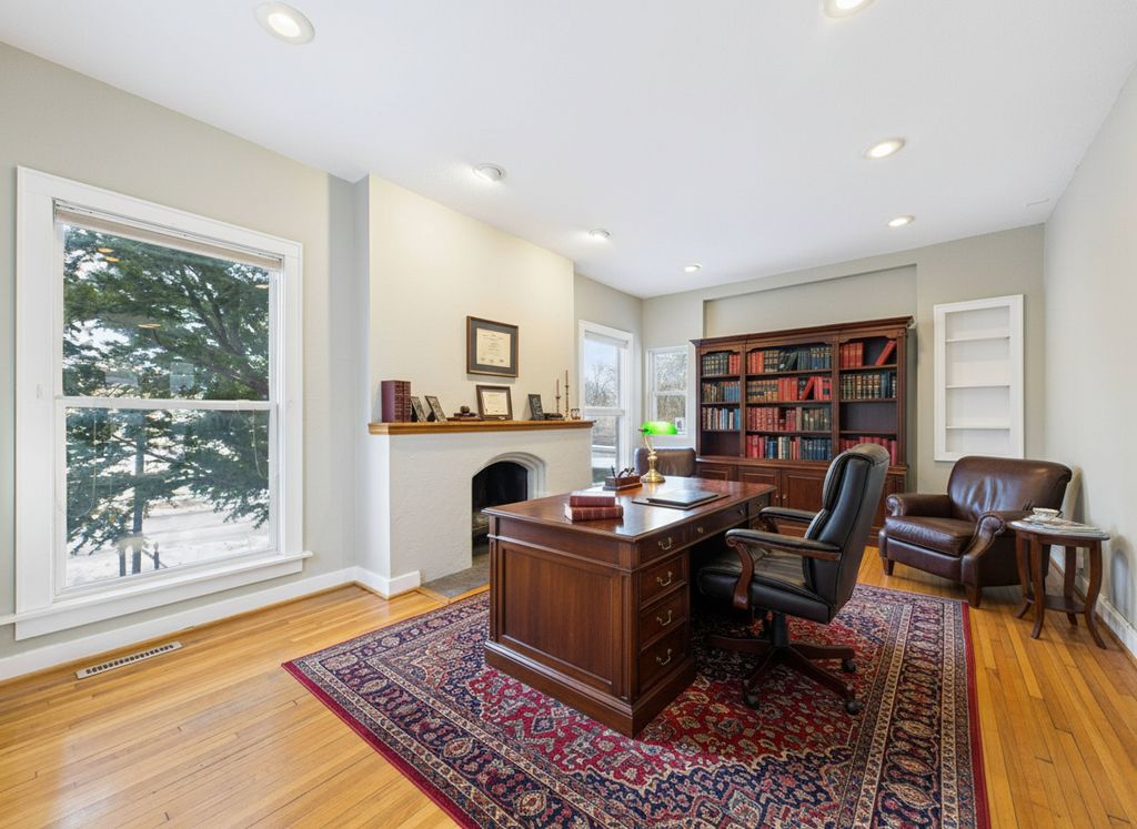 233 Groveland Avenue, Minneapolis, MN 55403 — photo 2