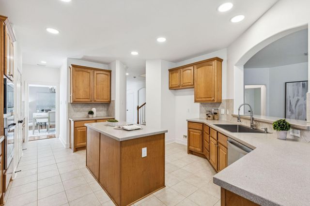 1635 Lakeside Enclave Drive, Houston, TX 77077