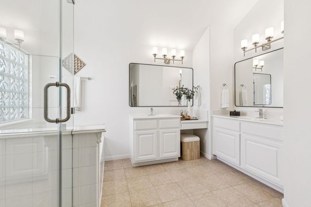 1635 Lakeside Enclave Drive, Houston, TX 77077