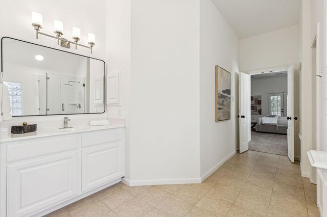 1635 Lakeside Enclave Drive, Houston, TX 77077