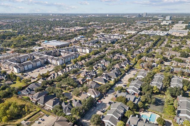 1635 Lakeside Enclave Drive, Houston, TX 77077