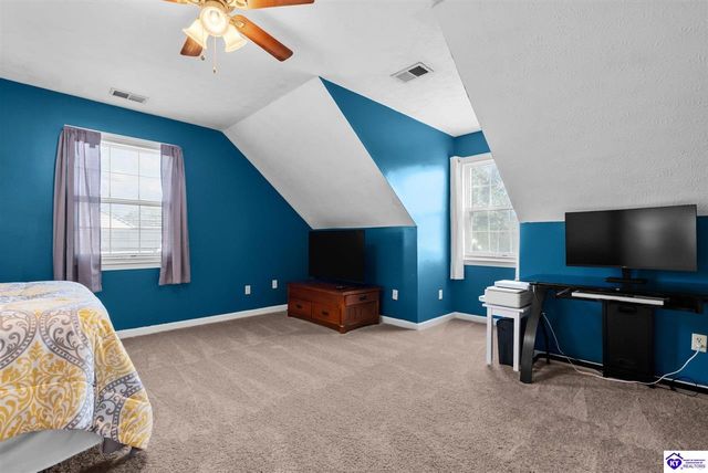 115 Rolling Oaks Drive, Vine Grove, KY 40175
