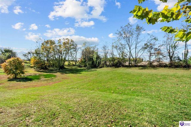 115 Rolling Oaks Drive, Vine Grove, KY 40175