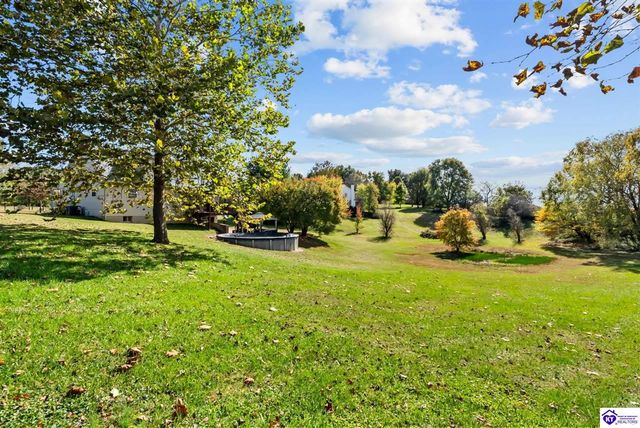 115 Rolling Oaks Drive, Vine Grove, KY 40175
