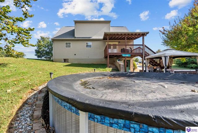 115 Rolling Oaks Drive, Vine Grove, KY 40175