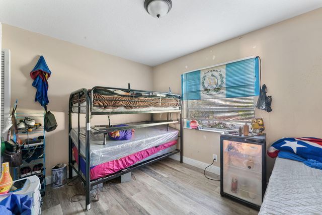 29 S D Street, Lake Worth Beach, FL 33460