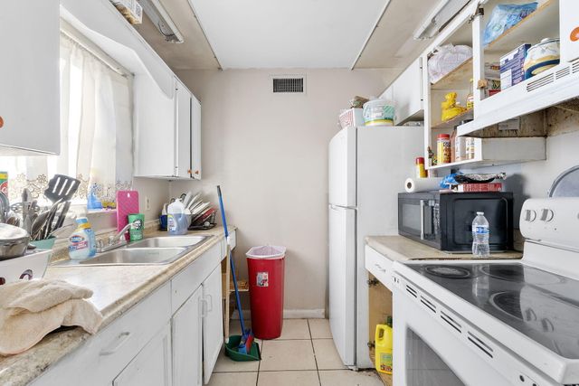 29 S D Street, Lake Worth Beach, FL 33460