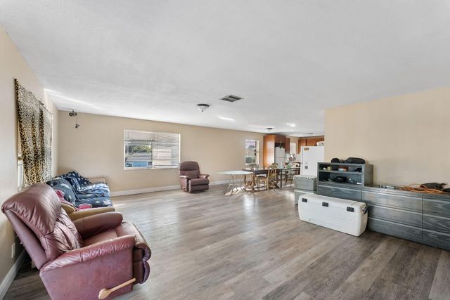 29 S D Street, Lake Worth Beach, FL 33460