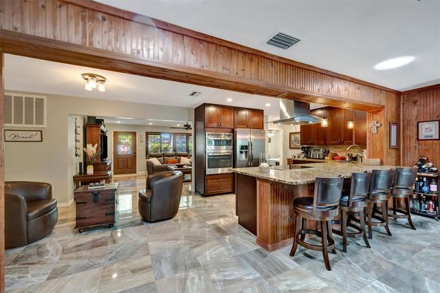 9782 55TH AVENUE N, St Petersburg, FL 33708