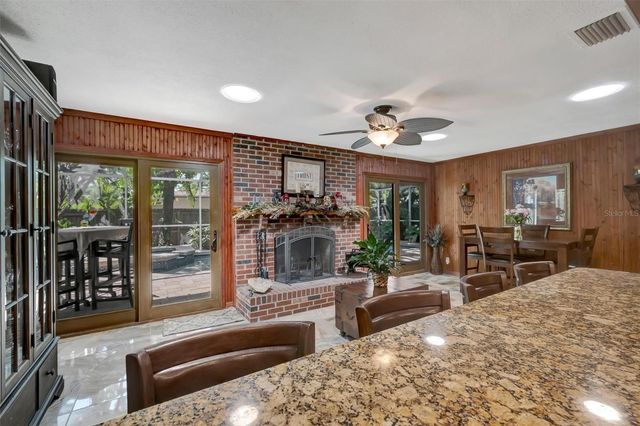 9782 55TH AVENUE N, St Petersburg, FL 33708