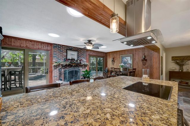 9782 55TH AVENUE N, St Petersburg, FL 33708