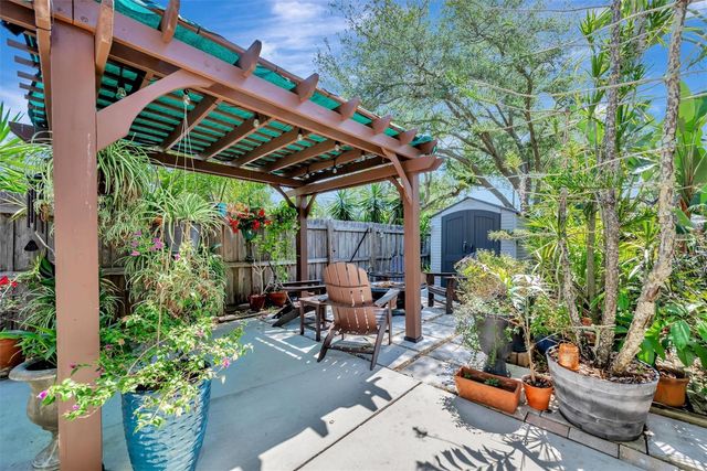 9782 55TH AVENUE N, St Petersburg, FL 33708