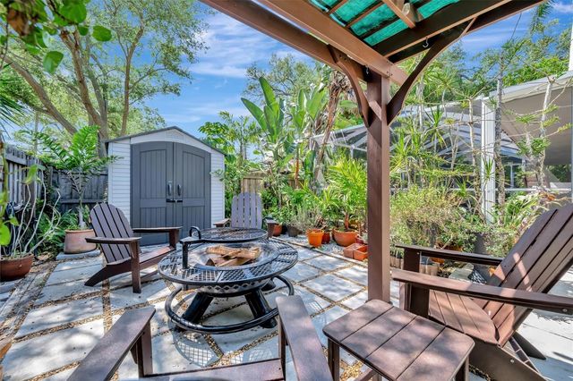 9782 55TH AVENUE N, St Petersburg, FL 33708