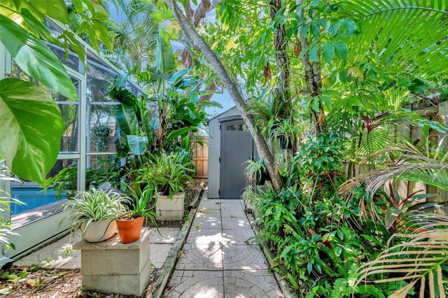 9782 55TH AVENUE N, St Petersburg, FL 33708