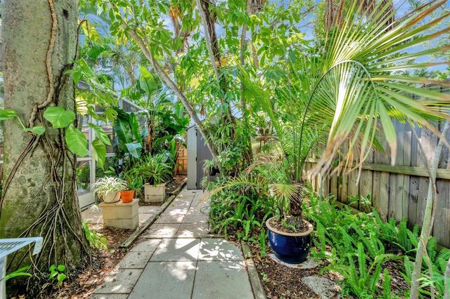 9782 55TH AVENUE N, St Petersburg, FL 33708