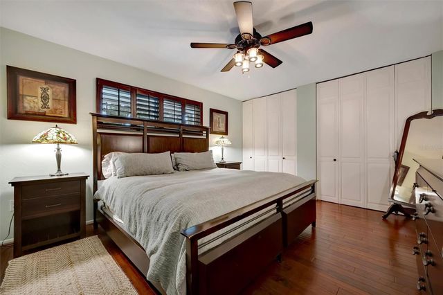 9782 55TH AVENUE N, St Petersburg, FL 33708