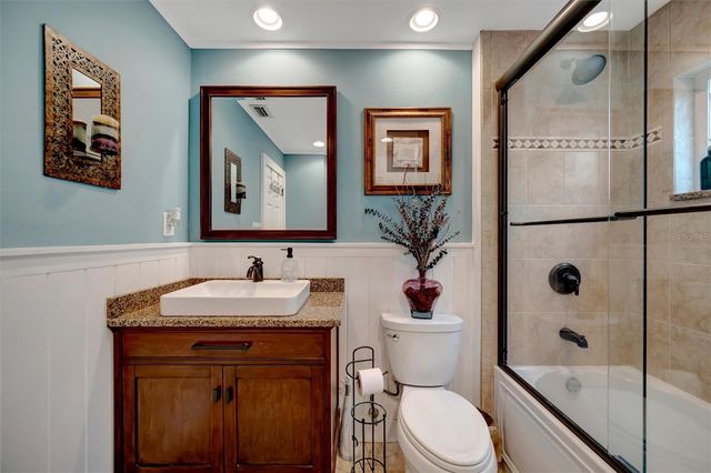 9782 55TH AVENUE N, St Petersburg, FL 33708