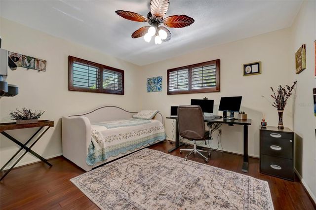 9782 55TH AVENUE N, St Petersburg, FL 33708