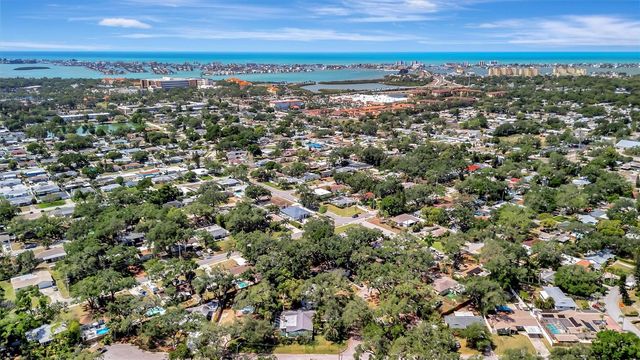 9782 55TH AVENUE N, St Petersburg, FL 33708