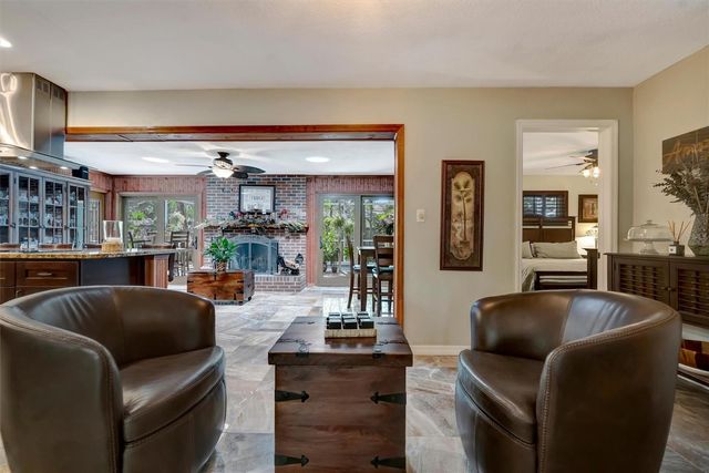 9782 55TH AVENUE N, St Petersburg, FL 33708