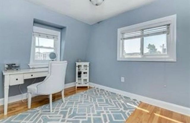 9 P Street 3, Boston, MA 02127
