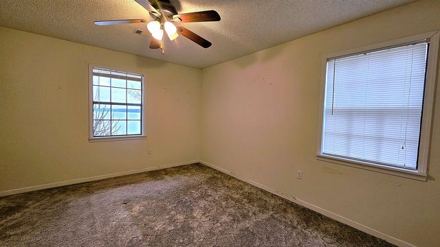 405 CREEKSIDE DR, Cherokee, AL 35616