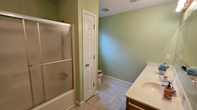 405 CREEKSIDE DR, Cherokee, AL 35616