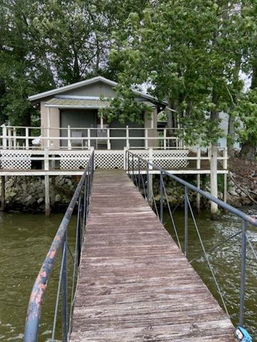 405 CREEKSIDE DR, Cherokee, AL 35616