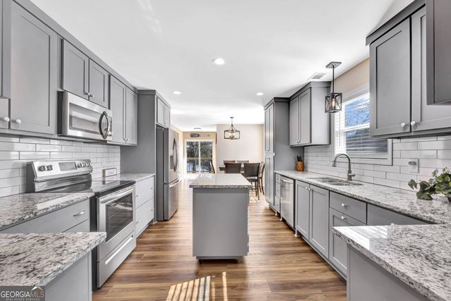179 Bamboo Point, Hartwell, GA 30643