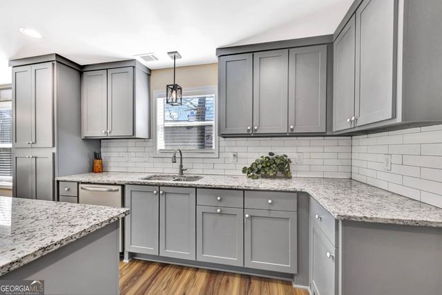179 Bamboo Point, Hartwell, GA 30643