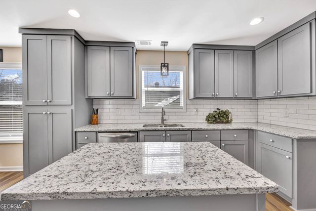 179 Bamboo Point, Hartwell, GA 30643