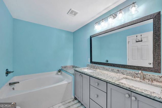 179 Bamboo Point, Hartwell, GA 30643