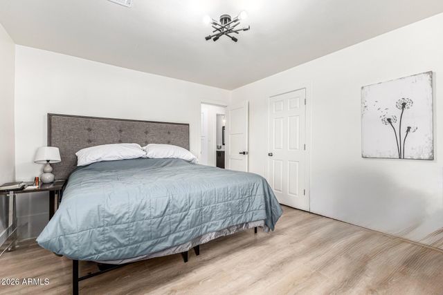 2539 E CAMPBELL Avenue, Phoenix, AZ 85016