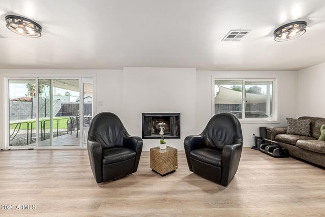 2539 E CAMPBELL Avenue, Phoenix, AZ 85016