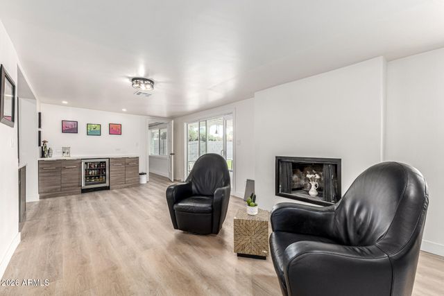 2539 E CAMPBELL Avenue, Phoenix, AZ 85016