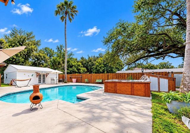 11004 RIVERVIEW DRIVE, Riverview, FL 33578