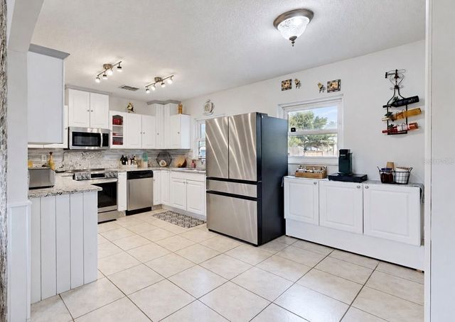 11004 RIVERVIEW DRIVE, Riverview, FL 33578