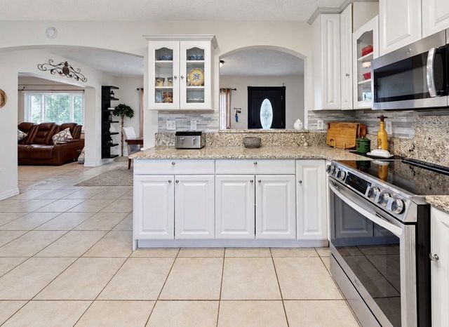 11004 RIVERVIEW DRIVE, Riverview, FL 33578