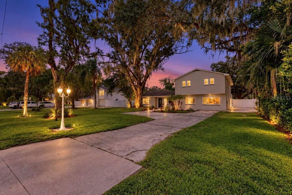 11004 RIVERVIEW DRIVE, Riverview, FL 33578