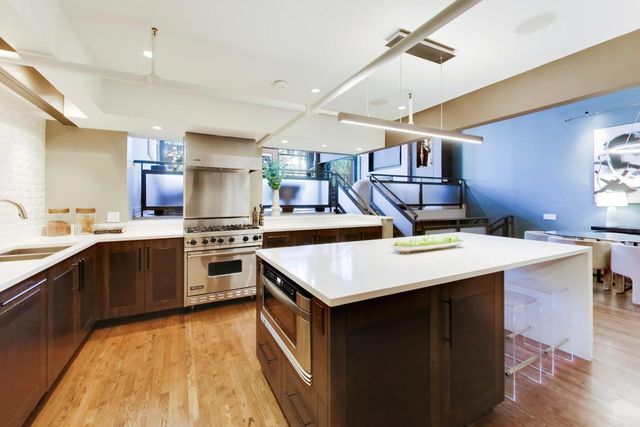 1000 W Washington Boulevard 145, Chicago, IL 60607